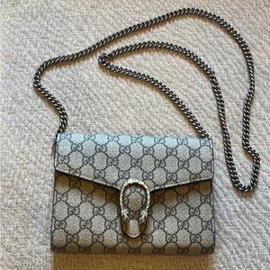 Gucci Dionysus GG Supreme Canvas Wallet On A Chain